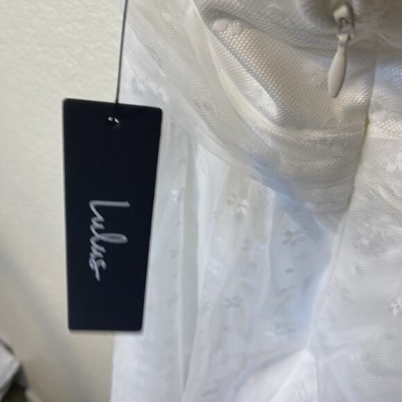 NEW Lulus Positively Precious White Floral Mesh Tiered Halter Midi Dress Lg NWT - Picture 10 of 11